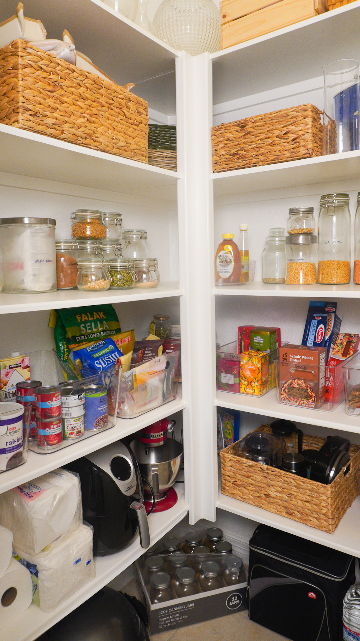 A Functional, Pretty Organized Pantry